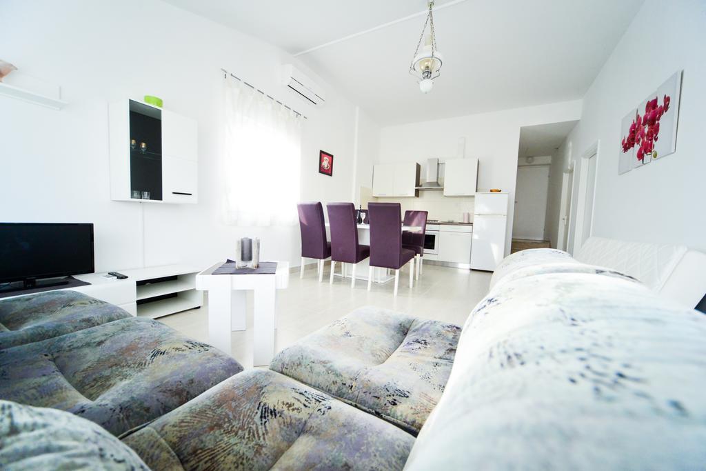 Apartments Valentina Petrcane Exterior photo