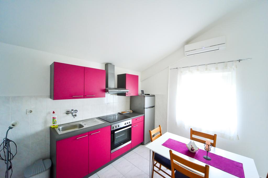 Apartments Valentina Petrcane Exterior photo